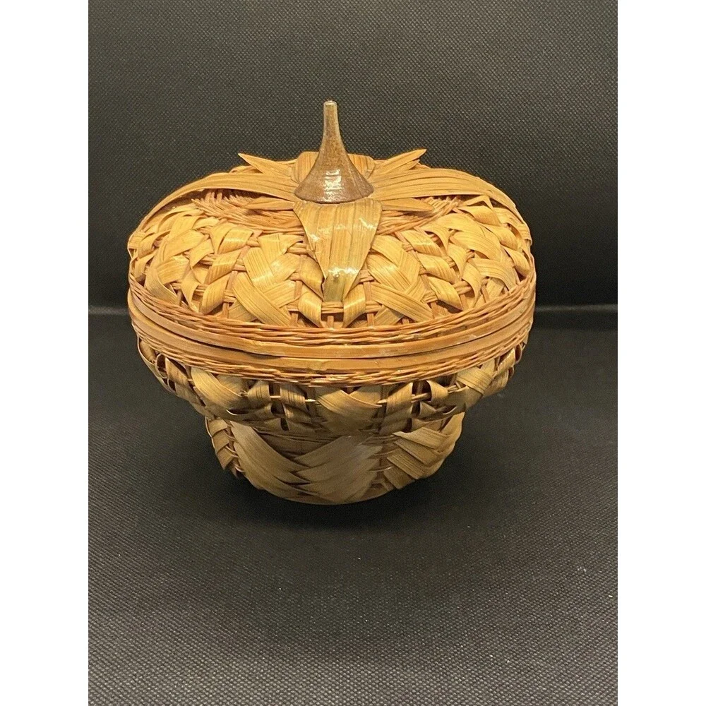 Acorn Shaped Brown Woven Wicker Basket w/ Lid Autumn Fall Thanksgiving 5.5”